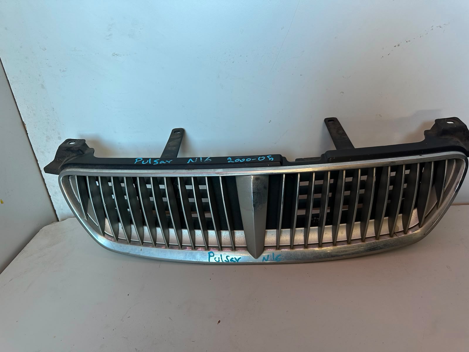 Nissan Pulsar N16 Front Grille 2000–2005