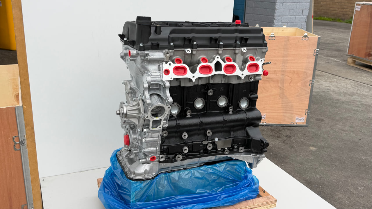Toyota Hiace Engine Motor suit 2005-2012 2TR-FE 2.7L Petrol 4 Cyl