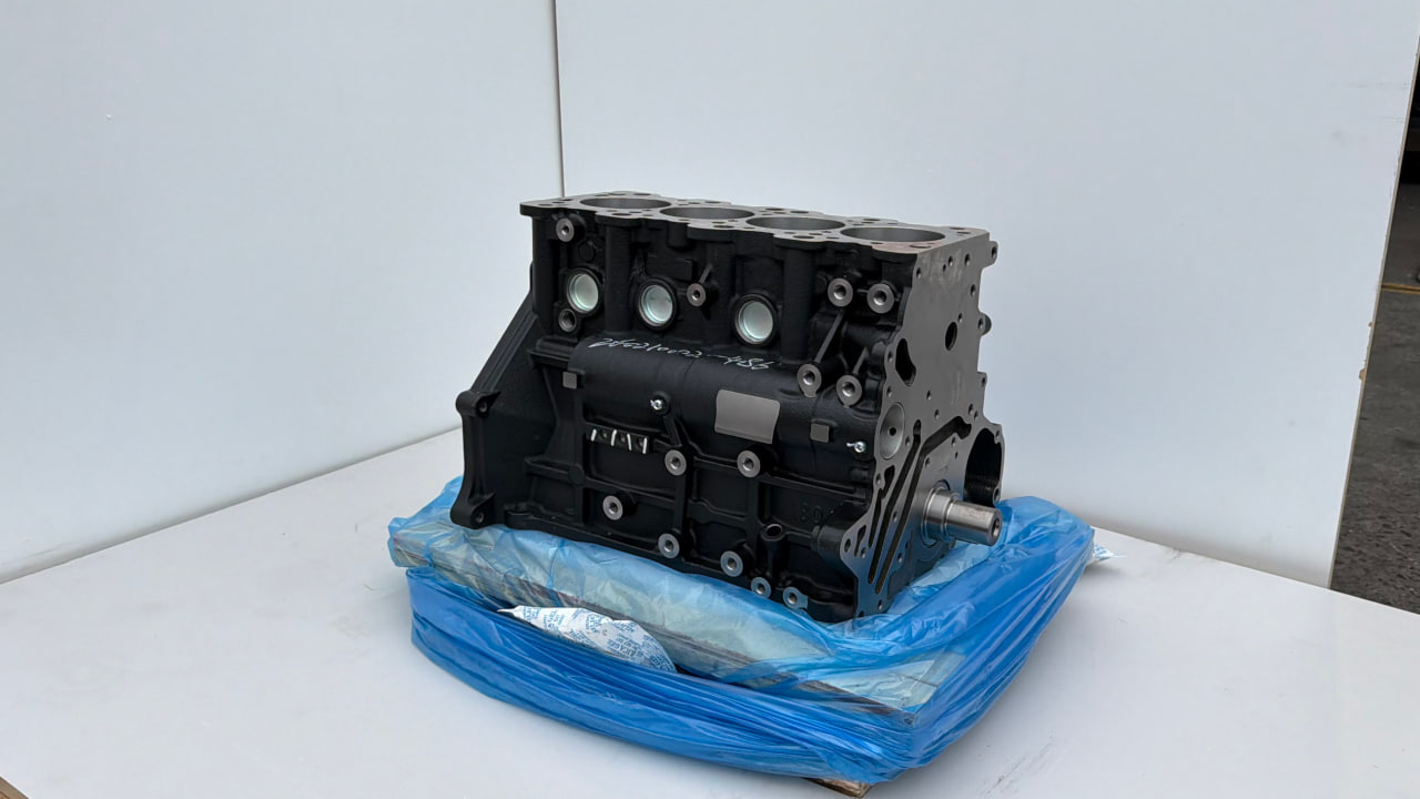 Mitsubishi Express 4G64 Engine Motor suit 2.4L 16 Valve, 7 Bolt Crankshaft Auto & Manual